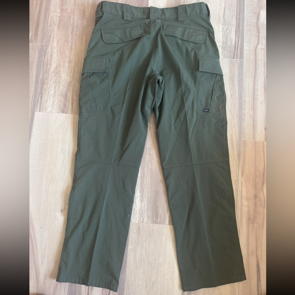 5.11 Tactical Green Cargo Pants - Picture 2 of 4